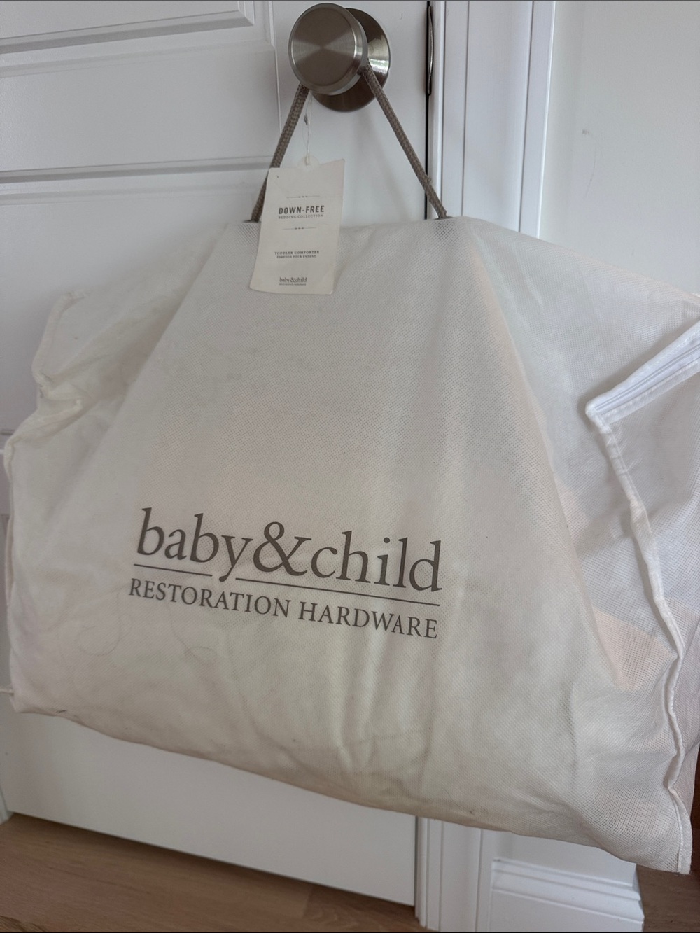 Restoration Hardware baby&child comforter in White